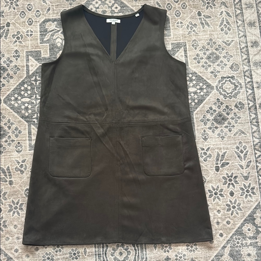 Max Studio Green Sleeveless V-Neck Dress